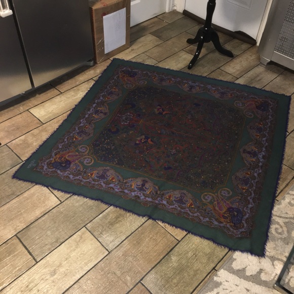 Fendi XXL scarf 🧣 - Picture 5 of 6